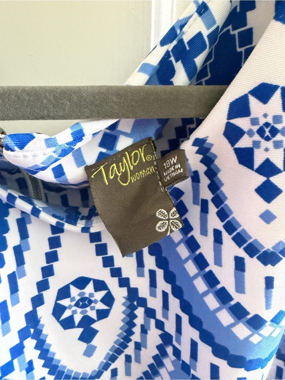 Nordstrom Taylor Woman Blue and White Geometric Midi Dress